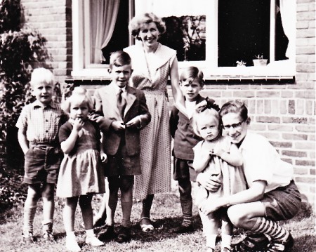 v.l.n.r.Bart Virginie Frans Mia Edie Loes en oom Bernard in Heerlen